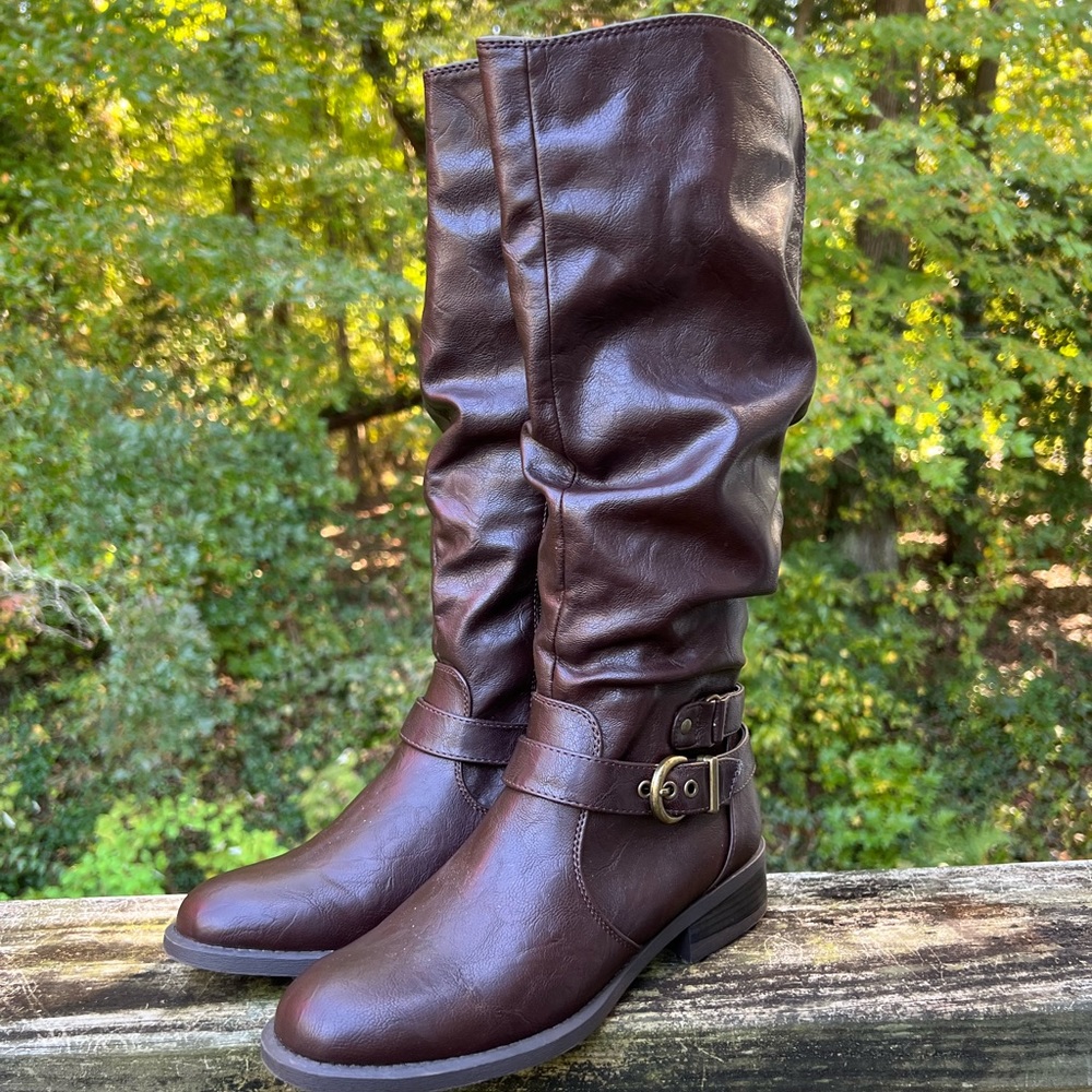 White Mountain Smooth Brown Boots